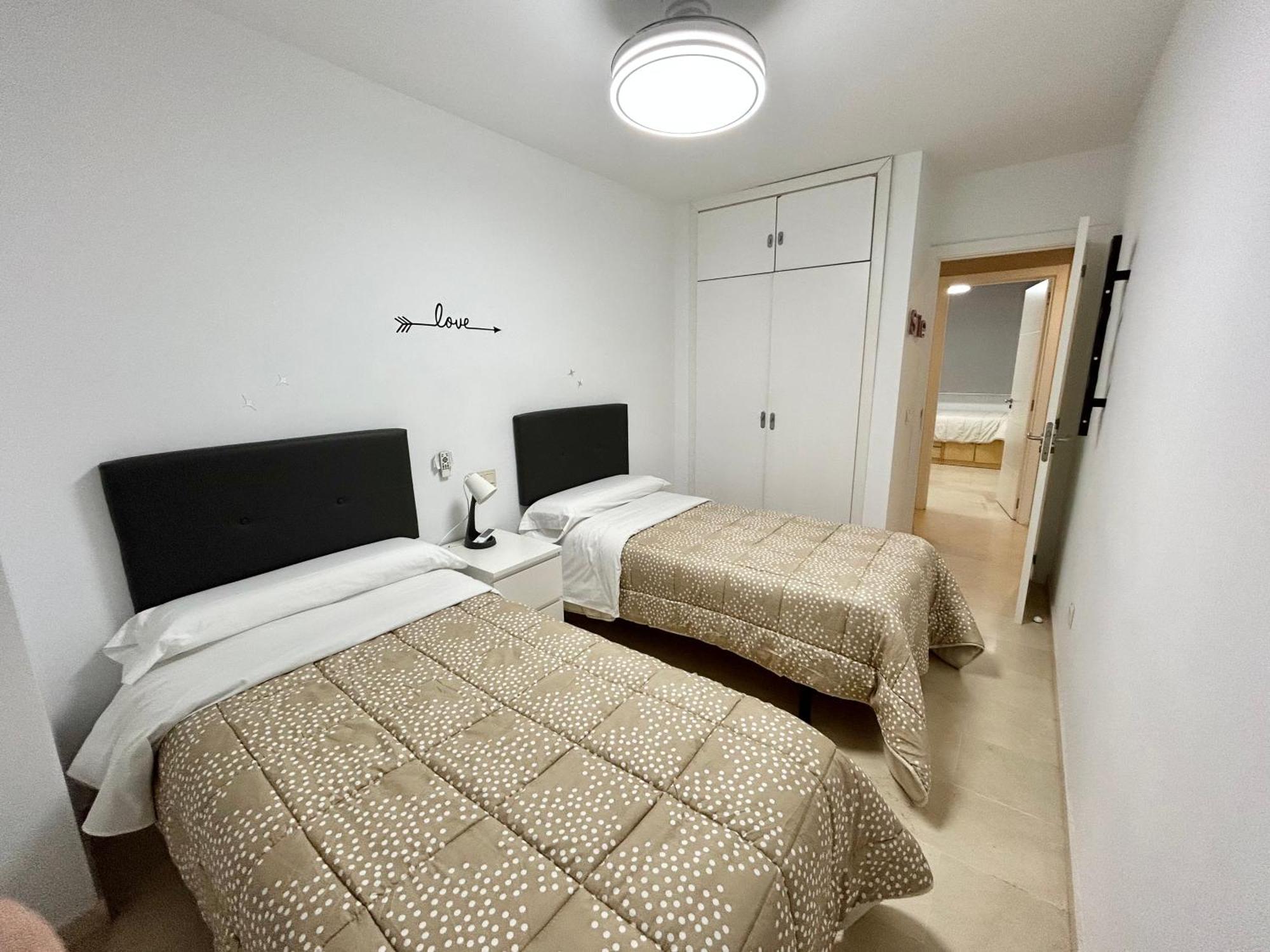 Apartamento Gloria 2 Малага Екстериор снимка